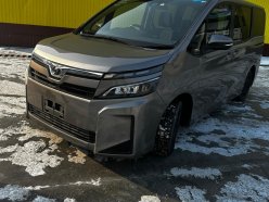 TOYOTA VOXY X 2020