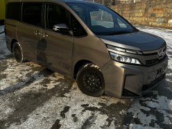 TOYOTA VOXY X 2020