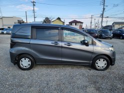 HONDA FREED SPIKE G JUST ION 2011