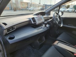 HONDA FREED SPIKE G JUST ION 2011