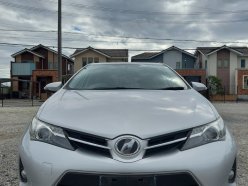 TOYOTA AURIS 150X 2012