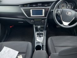TOYOTA AURIS 150X 2012