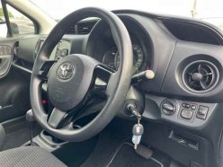 TOYOTA VITZ F 2019