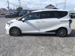 TOYOTA SIENTA G 2016