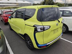 TOYOTA SIENTA X 2015