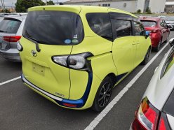 TOYOTA SIENTA X 2015