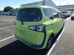 TOYOTA SIENTA X 2015