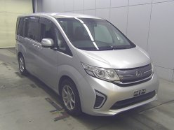 HONDA STEPWGN G 8 МЕСТ 2015