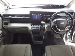 HONDA STEPWGN G 8 МЕСТ 2015