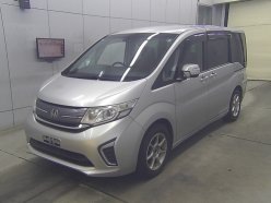 HONDA STEPWGN G 8 МЕСТ 2015