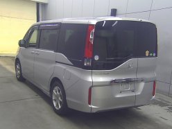 HONDA STEPWGN G 8 МЕСТ 2015