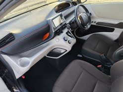 TOYOTA SIENTA G 4 WD 2017