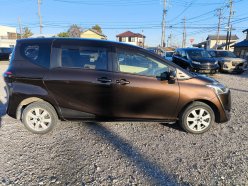 TOYOTA SIENTA G 4 WD 2017