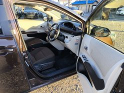 TOYOTA SIENTA G 4 WD 2017
