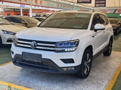 VOLKSWAGEN THARU  2022