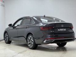VOLKSWAGEN SAGITAR  2022