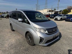 HONDA STEPWGN G 4WD 2015