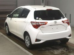 TOYOTA VITZ F 2019