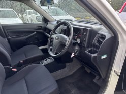 TOYOTA SUCCEED UL 2019