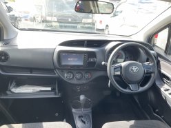 TOYOTA VITZ F 2019