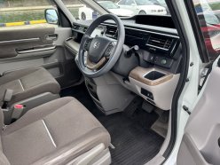 HONDA STEPWGN G EX HONDA SENSING 2015