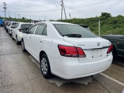 TOYOTA PREMIO 1.8 X 4WD 2019