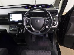 HONDA STEPWGN SPADA 7-SEATERS 2015