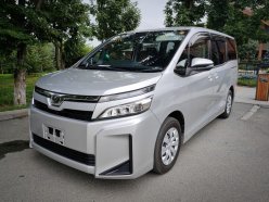 TOYOTA VOXY X 2018