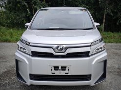TOYOTA VOXY X 2018