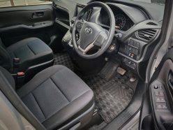 TOYOTA VOXY X 2018