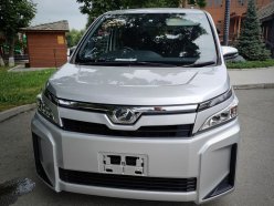 TOYOTA VOXY X 2018