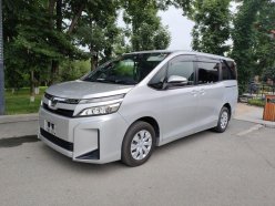TOYOTA VOXY X 2018