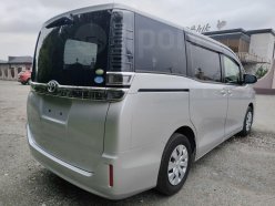 TOYOTA VOXY X 2018