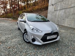 TOYOTA AQUA L 2016