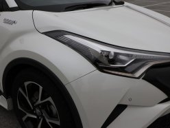 TOYOTA C-HR G LED EDITION 2017