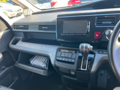 HONDA STEPWGN SPADA 7-SEATERS 2015