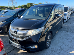 HONDA STEPWGN SPADA 7-SEATERS 2015