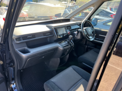 HONDA STEPWGN SPADA 7-SEATERS 2015