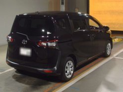 TOYOTA SIENTA G 2017