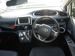 TOYOTA SIENTA G 2016