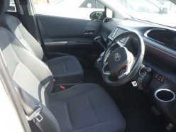 TOYOTA SIENTA G 2016