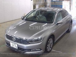 VOLKSWAGEN PASSAT HIGH LINE 2015
