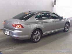 VOLKSWAGEN PASSAT HIGH LINE 2015