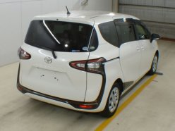 TOYOTA SIENTA G 2015