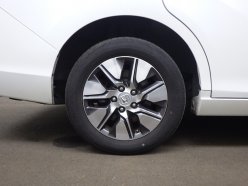 HONDA STEPWGN 4WD G-EX 7 SEATER 2015