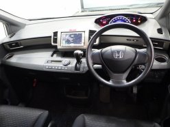 HONDA FREED SPIKE G Aero 2011
