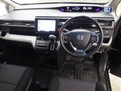 HONDA STEPWGN SPADA 8 SEATER 2015