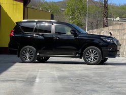 TOYOTA LAND CRUISER PRADO TX LEATHER PACKAGE 7-SEATER 2017