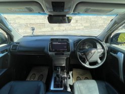 TOYOTA LAND CRUISER PRADO TX LEATHER PACKAGE 7-SEATER 2017
