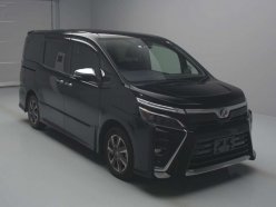 TOYOTA VOXY ZS KIRAMEKI II 2019